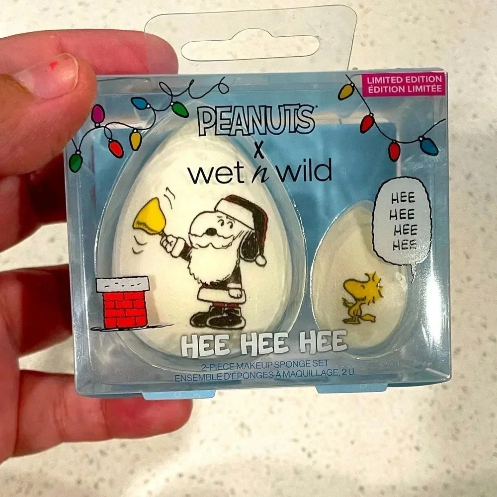 Wet n Wild Peanuts limited edition hee hee hee 2 piece makeup sponge set